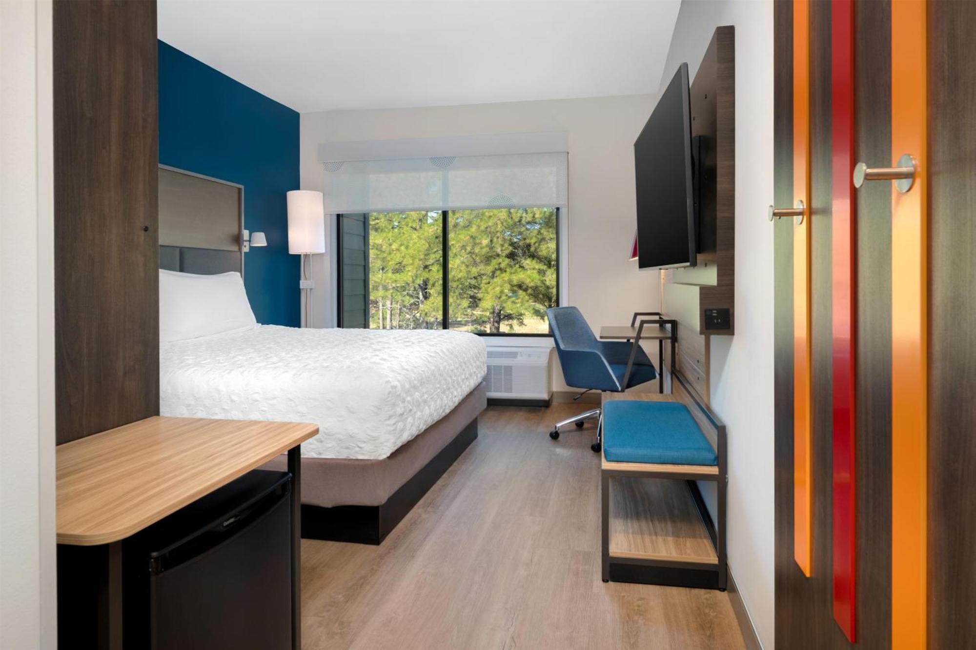 King Room with Walk-In Shower